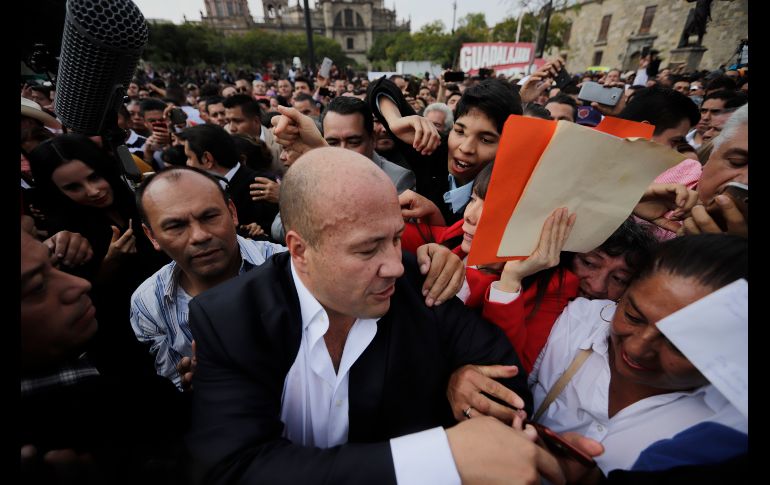 Tras el acto de toma de posesión en el Congreso, el gobernador se dirigió a la Plaza de la Liberación. EL INFORMADOR/F. Atilano