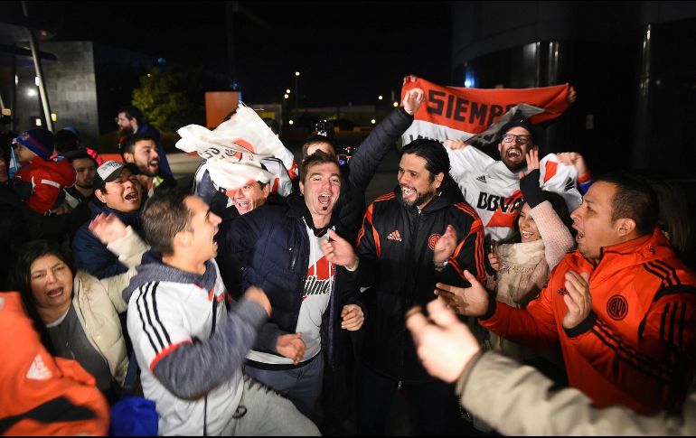 Madrid tiene una de las mayores poblaciones de argentinos fuera de su país y los dirigentes consideraron que la rica tradición futbolística de la ciudad mantendría el interés en el partido. EFE/F. Villar