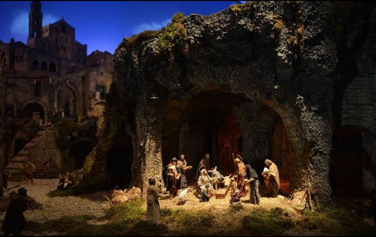 El Papa Francisco anima a los creyentes a colocar el árbol y el nacimiento, a los cuales calificó de 