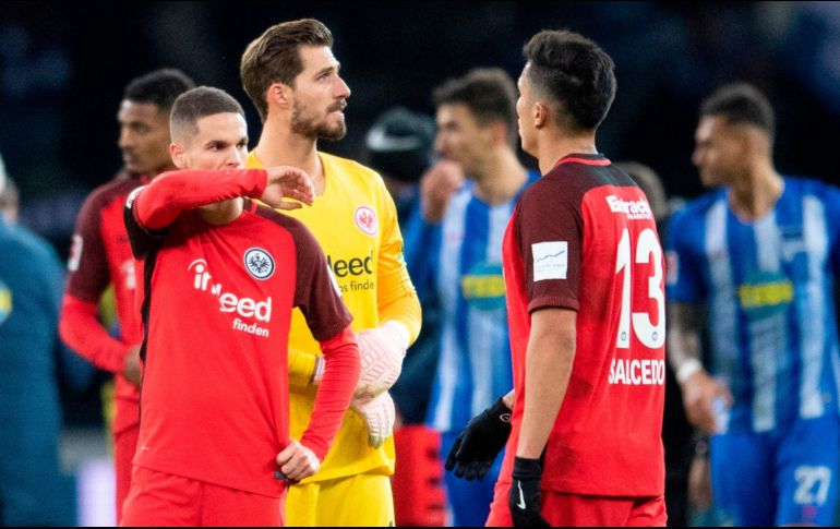 Salcedo disputó los 90 minutos con su equipo. AFP/R. Michael