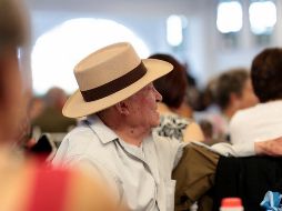 El programa estatal de Atención a los Adultos Mayores tiene 28 mil 368 beneficiarios y para el pago del mes de diciembre la pasada administración dejó 37 millones 598 mil pesos presupuestados. NTX / ARCHIVO