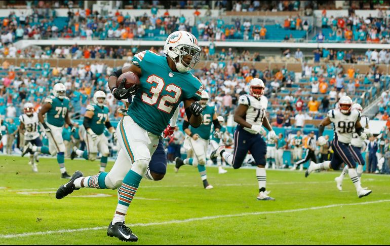 Kenyan Drake corrió 52 yardas para anotar el touchdown que significó el triunfo de Miami. AFP/M. Reaves
