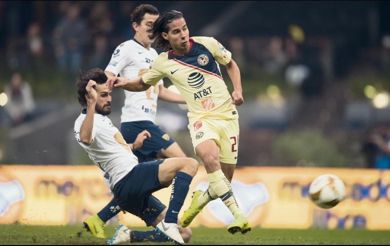 Diego Lainez firmó el quinto gol de los americanistas, cuando la zaga de Pumas ya era una coladera. MEXSPORT