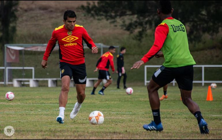 Ahora Mora deberá luchar por un puesto en el equipo titular del cuadro universitario. CORTESÍA LEONES NEGROS