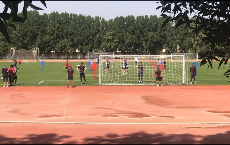 Las Chivas practicaron su puntería en una sesión de hora y media. ESPECIAL