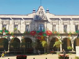 El Palacio Municipal se encuentra listo para lucir en todo su esplendor por las noches. EL INFORMADOR / N. Gutiérrez