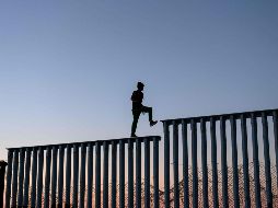 Las fuerzas Armadas han prestado auxilio en diversas tareas para ayudar a los migrantes. AFP / ARCHIVO