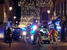 Fuerzas de seguridad resguardan los alrededores de la zona afectada. AFP/E. Kasprzak