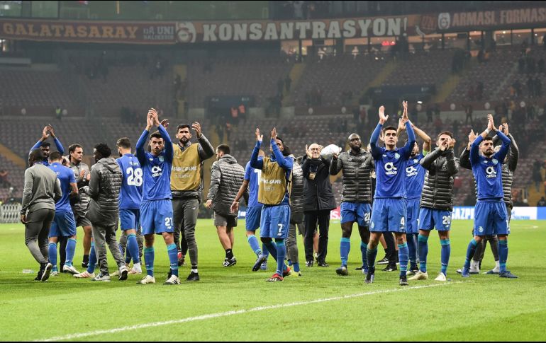 El FC Porto termina invicto y en la primera posición del Grupo D, con 16 unidades. AFP/O. Kose