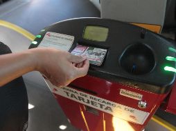 Aunque se abrió la revisión deben operar los lectores, no deben taparlos, y los bienevales en papel tendrán vigencia lo que resta del año. EL INFORMADOR / ARCHIVO