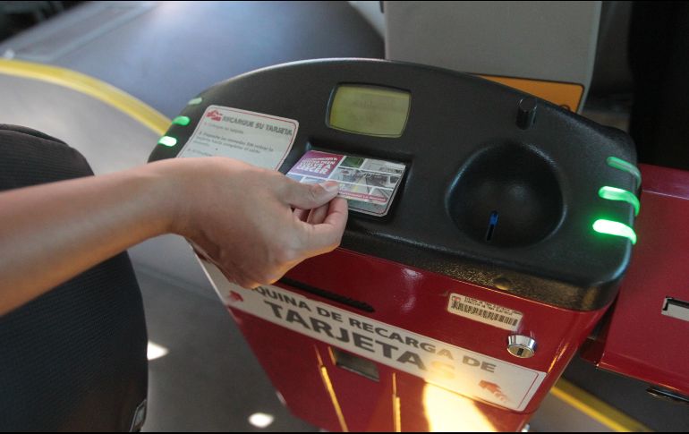 Aunque se abrió la revisión deben operar los lectores, no deben taparlos, y los bienevales en papel tendrán vigencia lo que resta del año. EL INFORMADOR / ARCHIVO