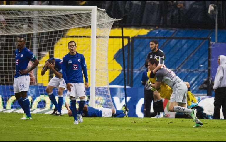 Moisés Muñoz conectó el balón en el último minuto de aquella Final del Clausura 2013. El esférico iba hacia afuera, pero la pierna de Alejandro Castro se atravesó para enviar la pelota al fondo de la portería de Jesús Corona. MEXSPORT