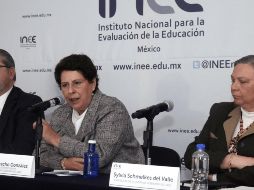 Sylvia Scmelkes y Teresa Bracho ofrecieron una conferencia de prensa para hablar sobre las recientes noticias sobre el INEE. TWITTER/@EnfoqueNoticias