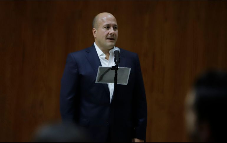 Al sueldo bruto de Alfaro deberá descontarse ocho mil 306 pesos para quedar en 157 mil 888 pesos. EL INFORMADOR / ARCHIVO