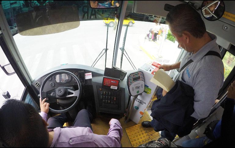 Hay reportes de fallas en validadores de tarjetas, lo que ocasiona lapsos en lso que el autobús permanece parado. EL INFORMADOR/Archivo