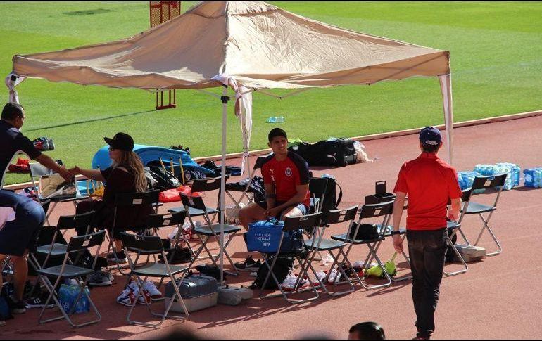 Previo a las prácticas, Alan Pulido es uno de los jugadores del Rebaño que ha recibido atención especial por ligeras molestias. EL INFORMADOR / G. Tamayo