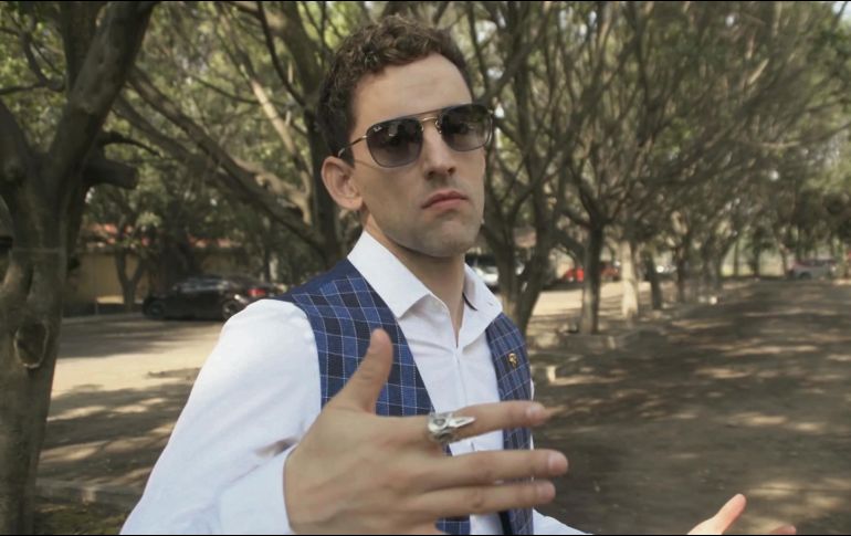 Será el 25 de enero cuando Netflix libere la cuarta temporada de la popular serie “Club de Cuervos”. En la imagen, Luis Gerardo Méndez. ESPECIAL