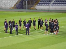 El conjunto sudamericano se entrena en el Tanhoun Bin Mohammed Stadium, el cual luce un pasto perfectamente tratado. EL INFORMADOR / G. Tamayo