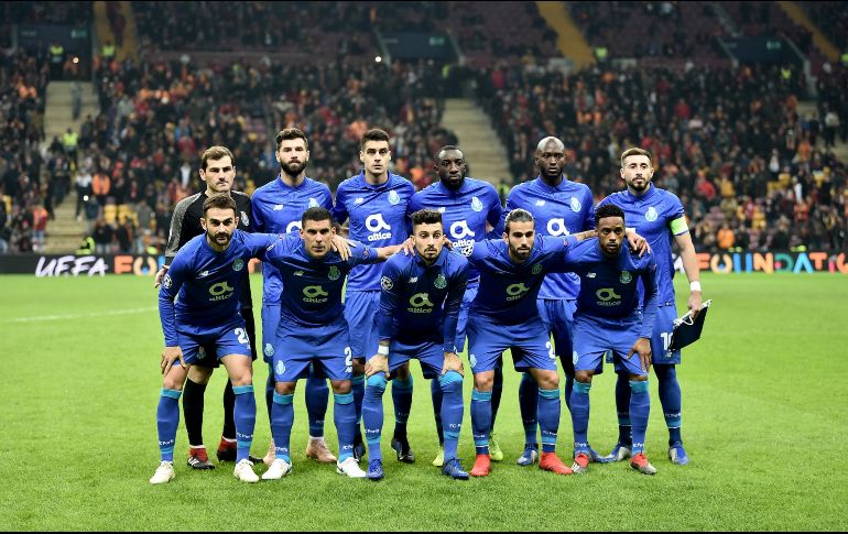 En la primera fase, el Porto logró cinco triunfos y un empate, para sumar 16 unidades, superando al Barcelona y Bayern Munich, con 14, y el Real Madrid y la Juventus, con 12. AFP /