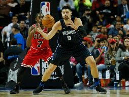 Nikola Vucevic lideró la ofensiva de Orlando al aportar 26 puntos, 10 rebotes y 2 asistencias. AP/R. Blackwell
