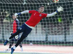 ''Son sensaciones bonitas con grandes recuerdos de aquel Mundial donde hicimos un gran torneo'', dice el arquero que buscará ser campeón con el rebaño. TWITTER / @RaulGudino1