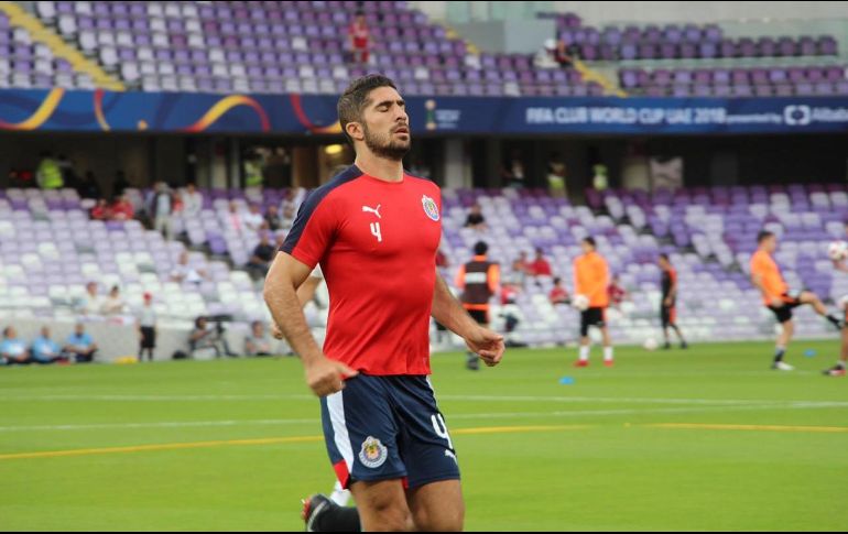 Jair Pereira, durante el calentamiento previo al inicio del partido ante el Kashima Antlers de Japón. EL INFORMADOR / G. Tamayo