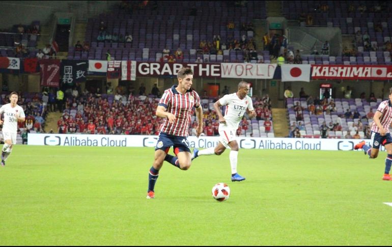 Isaác Brizuela fue el mejor hombre de Chivas en el terreno de juego; al inicio del partido desbordó por derecha y centró para Ángel Zaldívar, que anotó de cabeza. EL INFORMADOR / ARCHIVO
