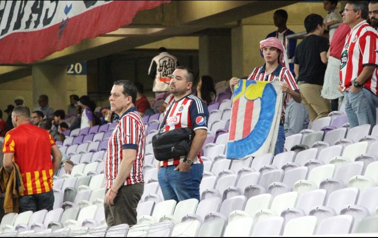 Aficionados observaron desde la tribuna la derrota ante el equipo campeón de Asia. EL INFORMADOR / G. Tamayo