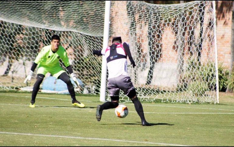 El técnico Guillermo Vázquez rotó a su plantel y le dio minutos a los jugadores que no vieron actividad de arranque. TWITTER/@ClubNecaxa