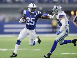 Marlon Mack corrió para 139 yardas, la mayor cifra en su carrera, y logró dos anotaciones. AP/M. Conroy