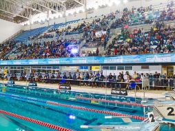 Algunos nadadores que participaban en el campeonato nacional curso corto fueron tratados por problemas causados por la inhalación de sustancias tóxicas. TWITTER / @FemexNatacion