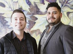 Isaac Salas y Memo Garza, vocalistas de La Adictiva, agradecen al público su fidelidad y apoyo constante. EL INFORMADOR / A. Camacho