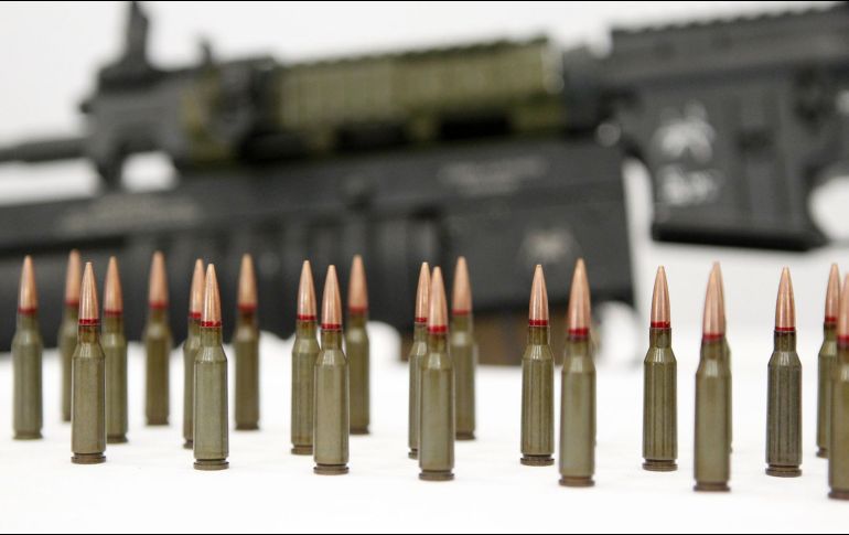 La PGR informa que los agentes federales se trasladaron al lugar cercano a la Reserva de los Encinos, donde localizaron y aseguraron dos armas largas, 197 cartuchos útiles, 12 cargadores y una granada de fragmentación. EL INFORMADOR / ARCHIVO