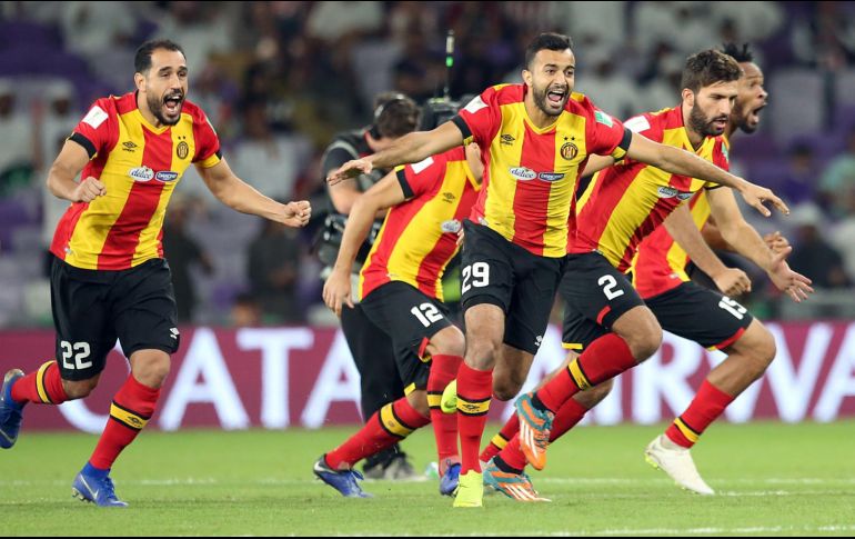 Tras el error en el tiro de Isaác Brizuela, Espérance logró concretar y se quedó con el quinto lugar de la competencia. EFE / M. Khaled