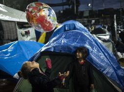 Del total de hondureños retornados, cuatro mil 1 son adultos y tres mil 207 menores de edad, algunos de los cuales viajaban solos. AFP / ARCHIVO