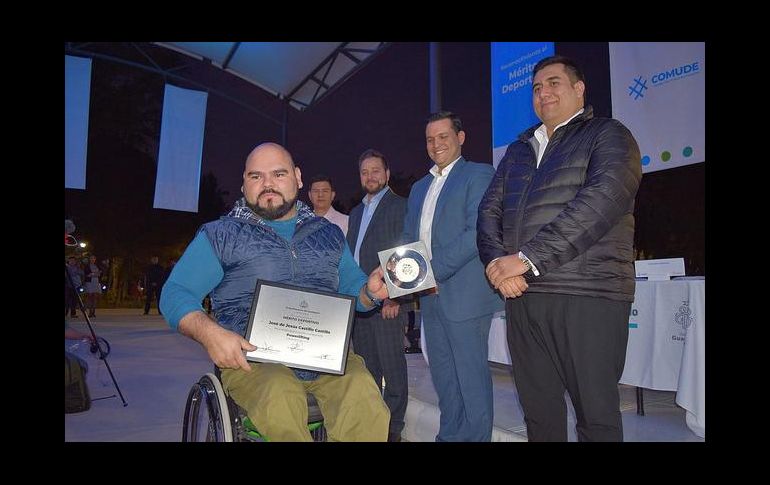 Afirman que los reconocimientos son solo una manera de felicitar a los atletas por su gran esfuerzo. Cortesía / Comude Guadalajara