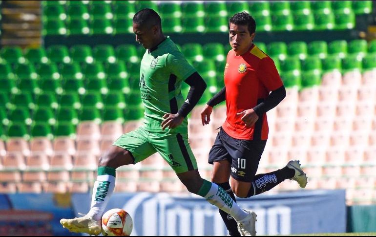El partido se jugó en cuatro tiempos de 35 minutos cada uno. TWITTER/@ClubLeonFC