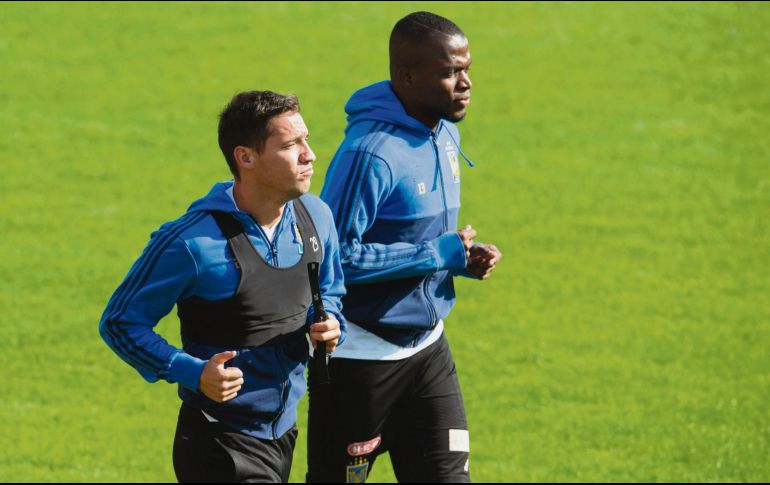 Hasta el momento, Enner Valencia (derecha) sigue siendo jugador de los Tigres. MEXSPORT