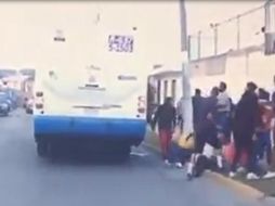 El conductor comentó que entre las personas que están captadas en el video aparecen dos delincuentes. ESPECIAL