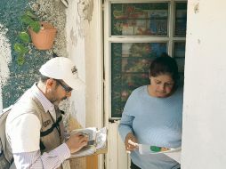 Los voluntarios del censo no tienen un esquema para completar el registro de los beneficiarios, y su coordinadora, Claudia Delgadillo, reconoció que algunos carecen de la capacitación requerida. ESPECIAL