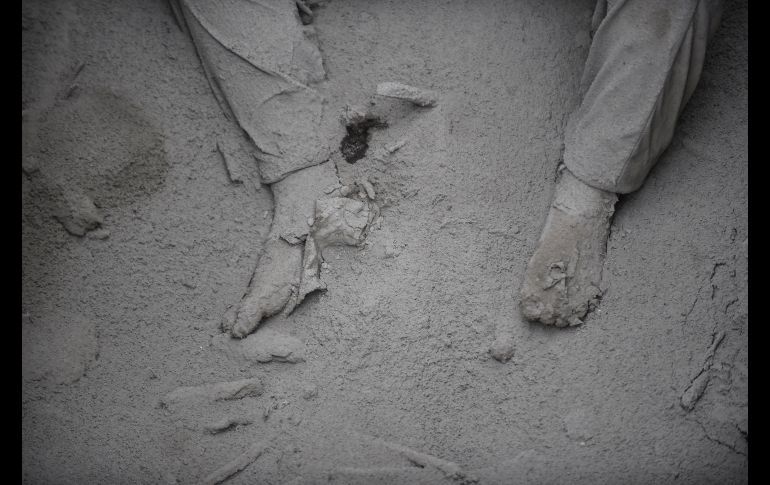 Aspecto de una víctima mortal de la erupción del Volcán de Fuego en San Miguel Los Lotes, Guatemala, el 4 de junio. El volcán produjo la erupción más trágica de su historia el 3 de junio, con un saldo de al menos 197 personas fallecidas y 231 desaparecidas. AFP/J. Ordonez