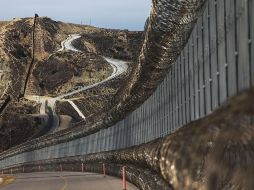 La valla sustituirá partes afectadas del muro fronterizo actual. ARCHIVO