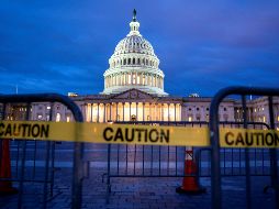 El cierre administrativo afecta a 800 mil de los 2.1 millones de trabajadores federales de EU. EFE/J. Scalzo