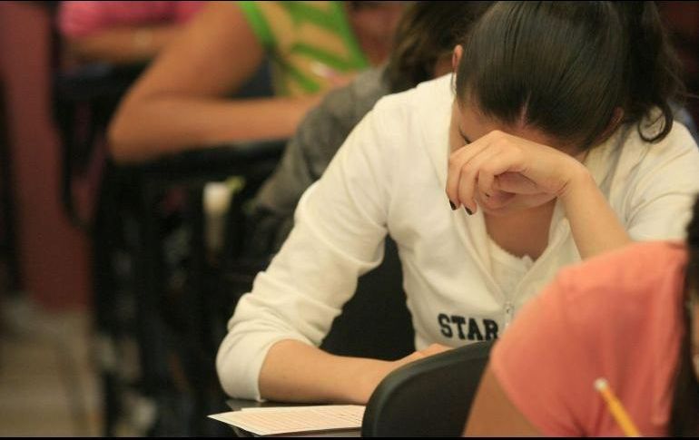 La fatiga crónica puede provocar ansiedad, depresión, dolor de garganta e incluso mala memoria y falta de concentración. EL INFORMADOR / ARCHIVO