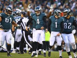 Los Eagles, monarcas del último Super Bowl, necesitan ganar la semana próxima en Washington y que caiga Minnesota. AFP / M. Leff