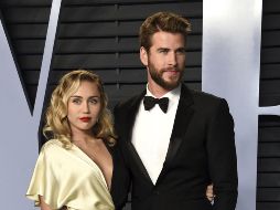 Liam y Miley se conocieron en 2010 en el set de la película The Last Song y se comprometieron en 2012, aunque suspendieron su relación en 2014, para que un año depsués volvieran. AP / ARCHIVO