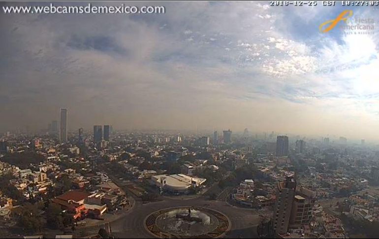 La contingencia atmosférica en toda el área metropolitana se activó a las 10:00 horas. ESPECIAL/www.webcamsdemexico.com
