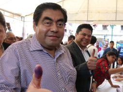 El ex abanderado de Morena rechazó emitir opinión alguna sobre si tiene o no intención de aparecer en la boleta electoral cuando se convoquen a nuevas elecciones en Puebla. TWITTER / @MBarbosaMX