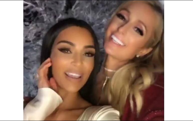 Kim y Paris compartieron videos a sus rede sociales disfrutando de la fiesta navideña. INSTAGRAM / kimkardashian