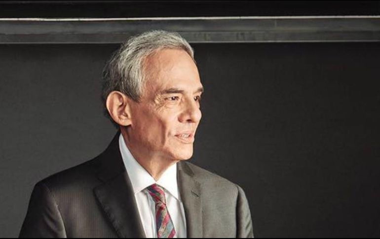 “El Príncipe de la Canción” envió bendiciones a su público y pidió que el Año Nuevo traiga lo mejor del mundo en salud y alegría. FACEBOOK / OficialJoseJose